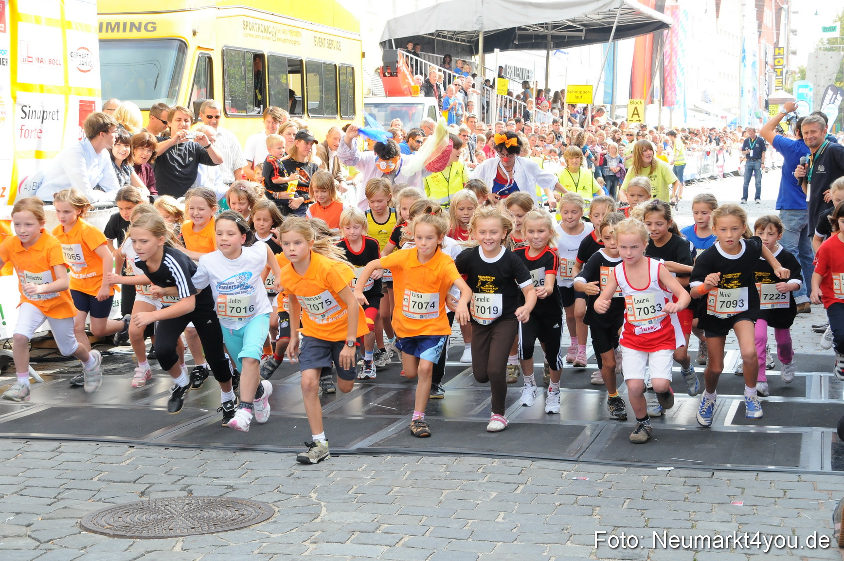 0037 Stadtlauf Neumarkt Bambinilaeufe 200909